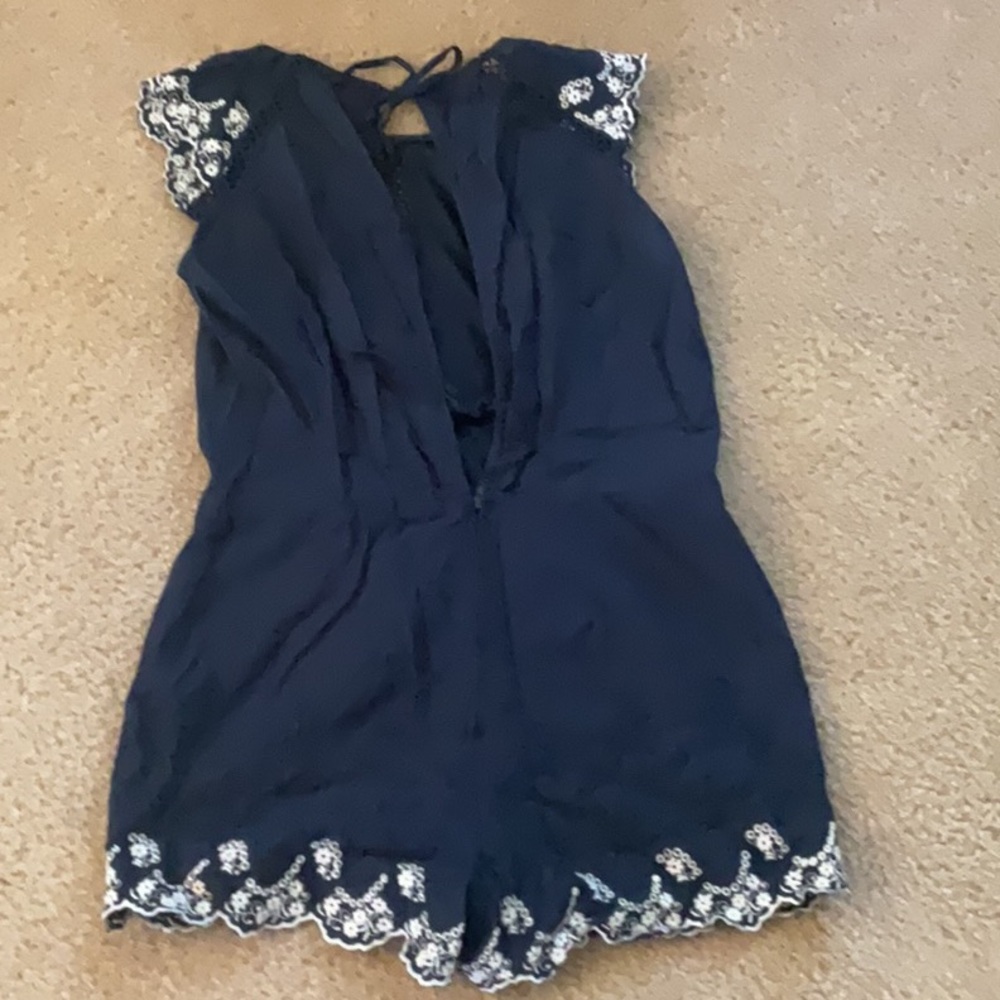 ROMPER: Romeo & Juliet Couture - Picture 2 of 11
